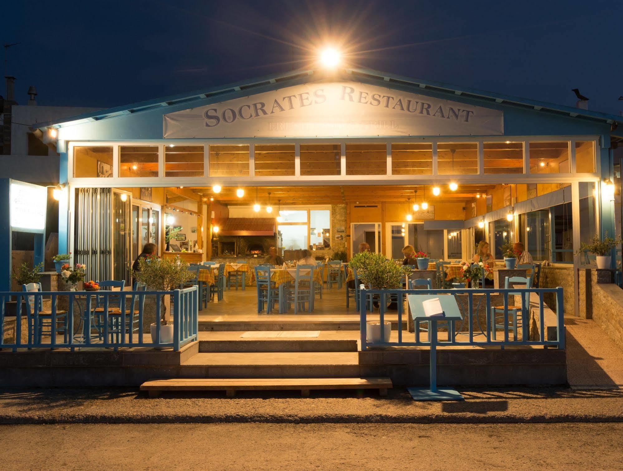 Socrates Apartmens & Restaurant ミラトス エクステリア 写真
