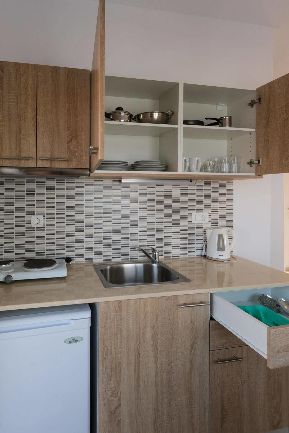 Socrates Apartmens & Restaurant ミラトス エクステリア 写真